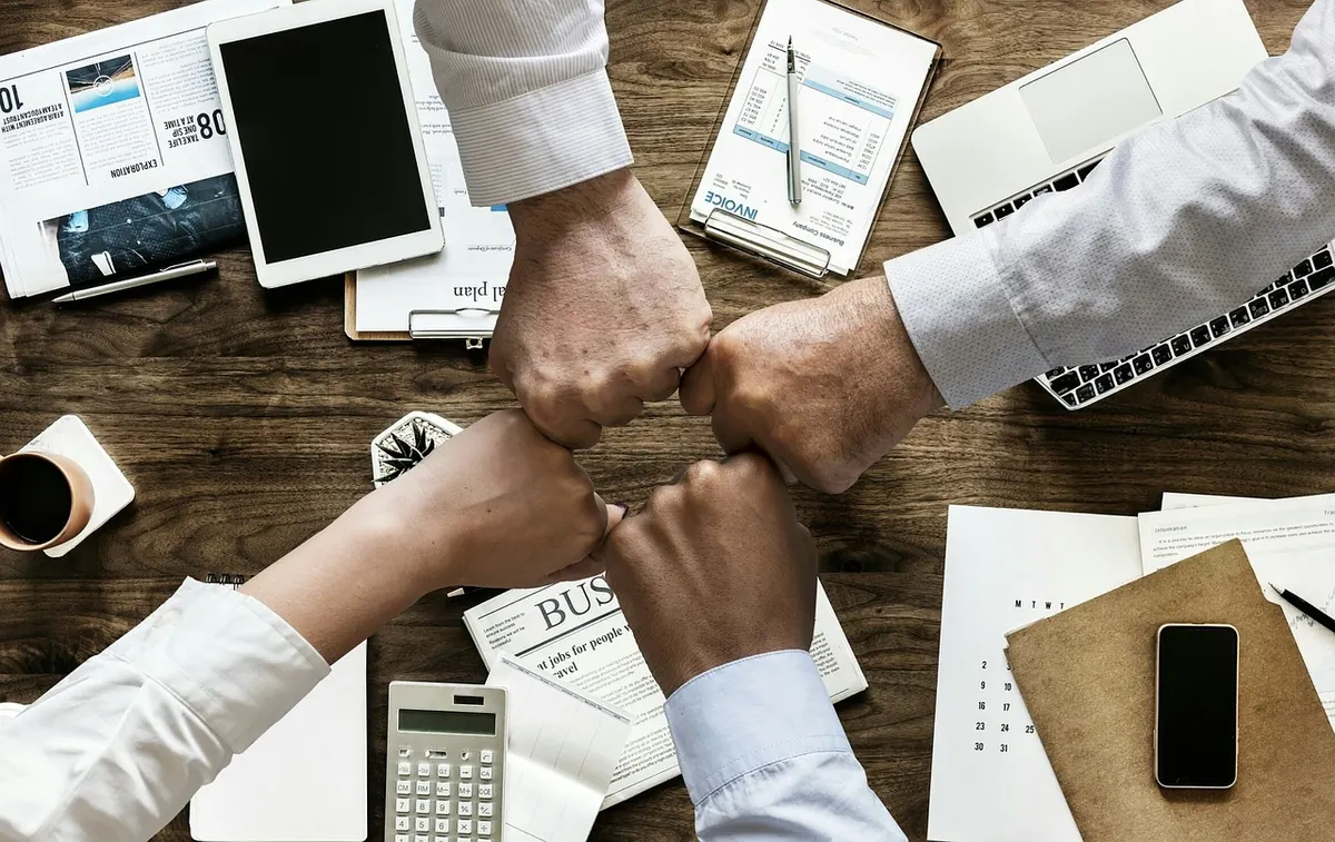 Understanding Book Advances and Royalties in UK Publishing: An Explainer